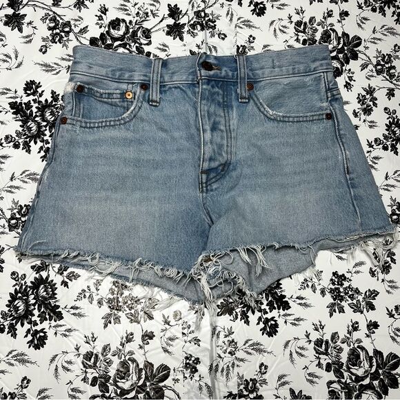 Madewell Relaxed Denim Distressed Shorts in Cedarcroft Wash Women’s Size 23 - Picture 2 of 9